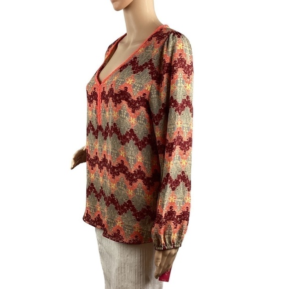 Xhilaration Top Size M Multicolor Blouse Boho Chevron - Picture 3 of 6